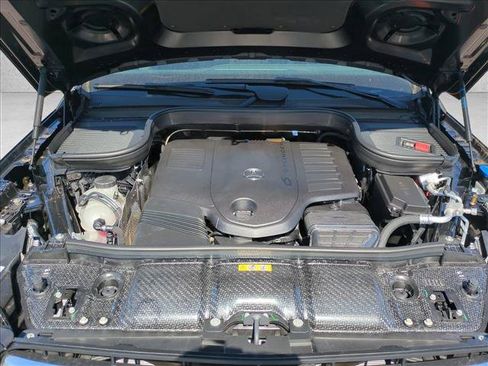 Used 2026 Mercedes-Benz GLS 450 4MATIC image 17