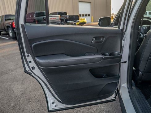 Used 2023 Honda Passport EX-L image 15