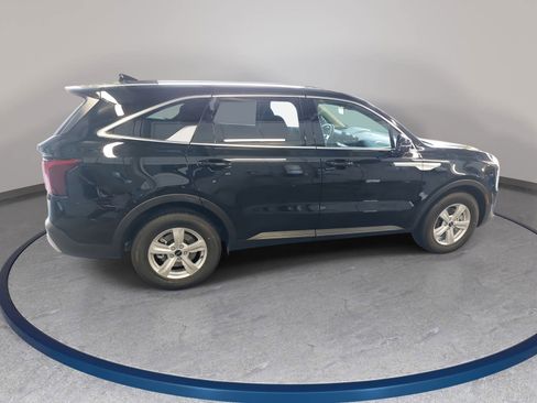 New 2026 Kia Sorento LX FWD image 4