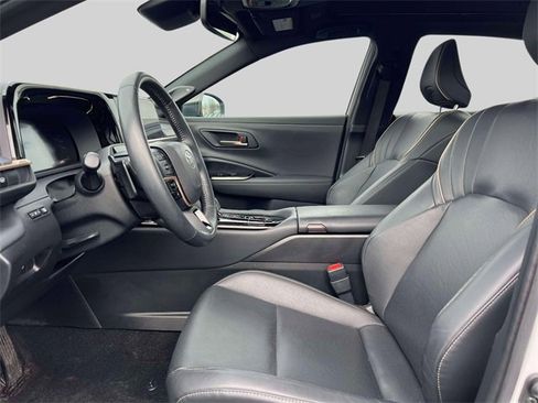 Certified 2024 Toyota Crown Platinum image 19