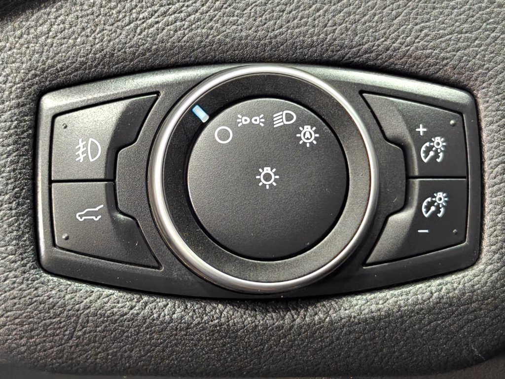 Used 2018 Ford Escape SE AWD/4WD image 12