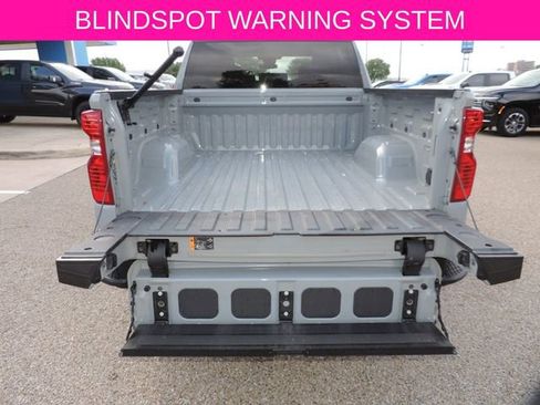 Used 2024 Chevrolet Silverado 1500 Custom Trail Boss w/ LPO, Dark Essentials Package image 17