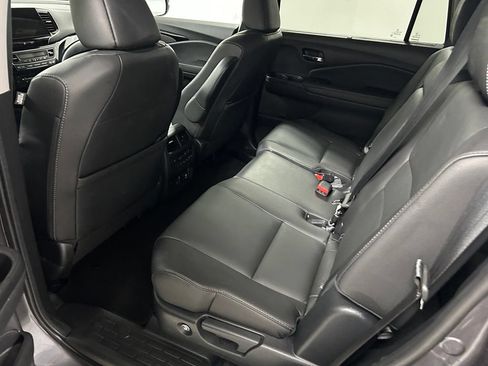 Used 2021 Honda Pilot Touring image 15