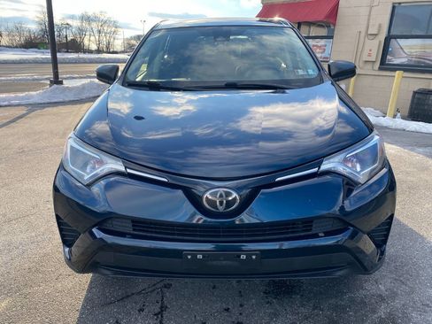 Used 2018 Toyota RAV4 LE w/ All Weather Liner Package image 8