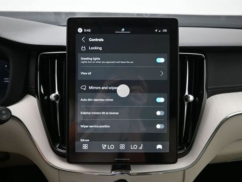 New 2026 Volvo XC60 T8 Ultra w/ Protection Package Premier image 18