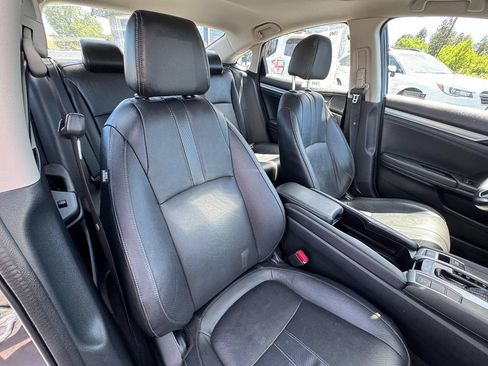 Used 2017 Honda Civic Touring image 25