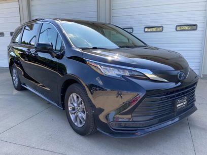 Used 2022 Toyota Sienna LE