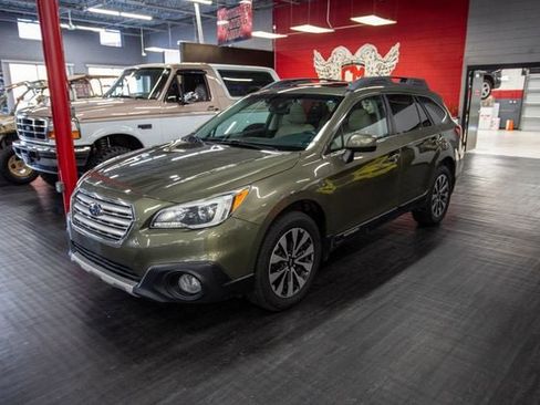 Used 2017 Subaru Outback 3.6R Limited image 2