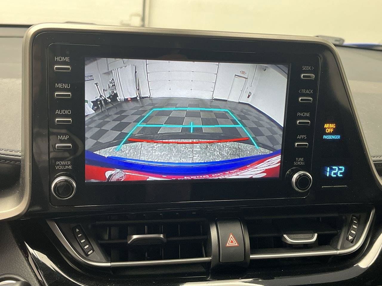 Used 2019 Toyota C-HR XLE FWD image 5