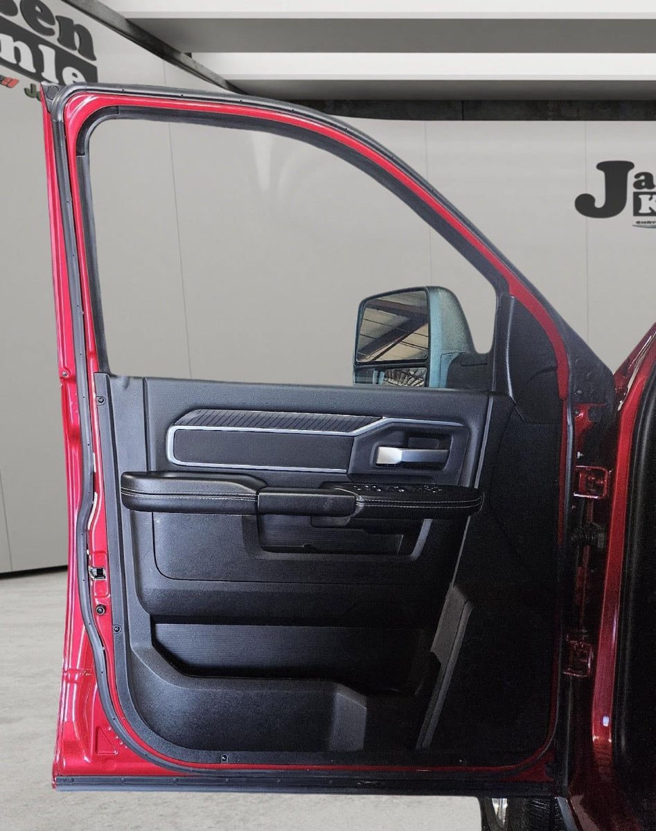 Used 2026 RAM 2500 Big Horn AWD/4WD image 9
