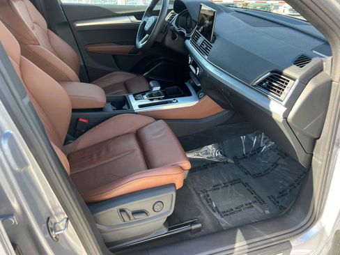 Certified 2025 Audi Q5 2.0T Premium Plus w/ Premium Plus Package image 13
