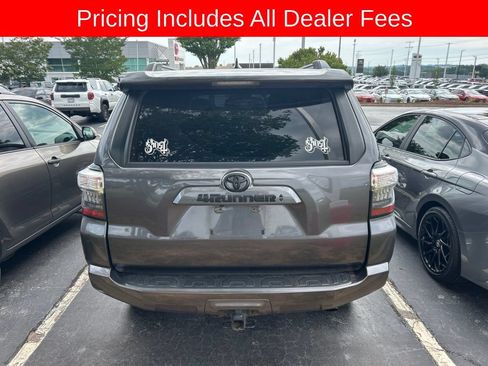 Used 2021 Toyota 4Runner SR5 Premium w/ Moonroof Package AWD/4WD image 7