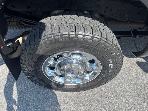 Used 2013 Ford F250 XLT w/ Chrome Pkg AWD/4WD image 9