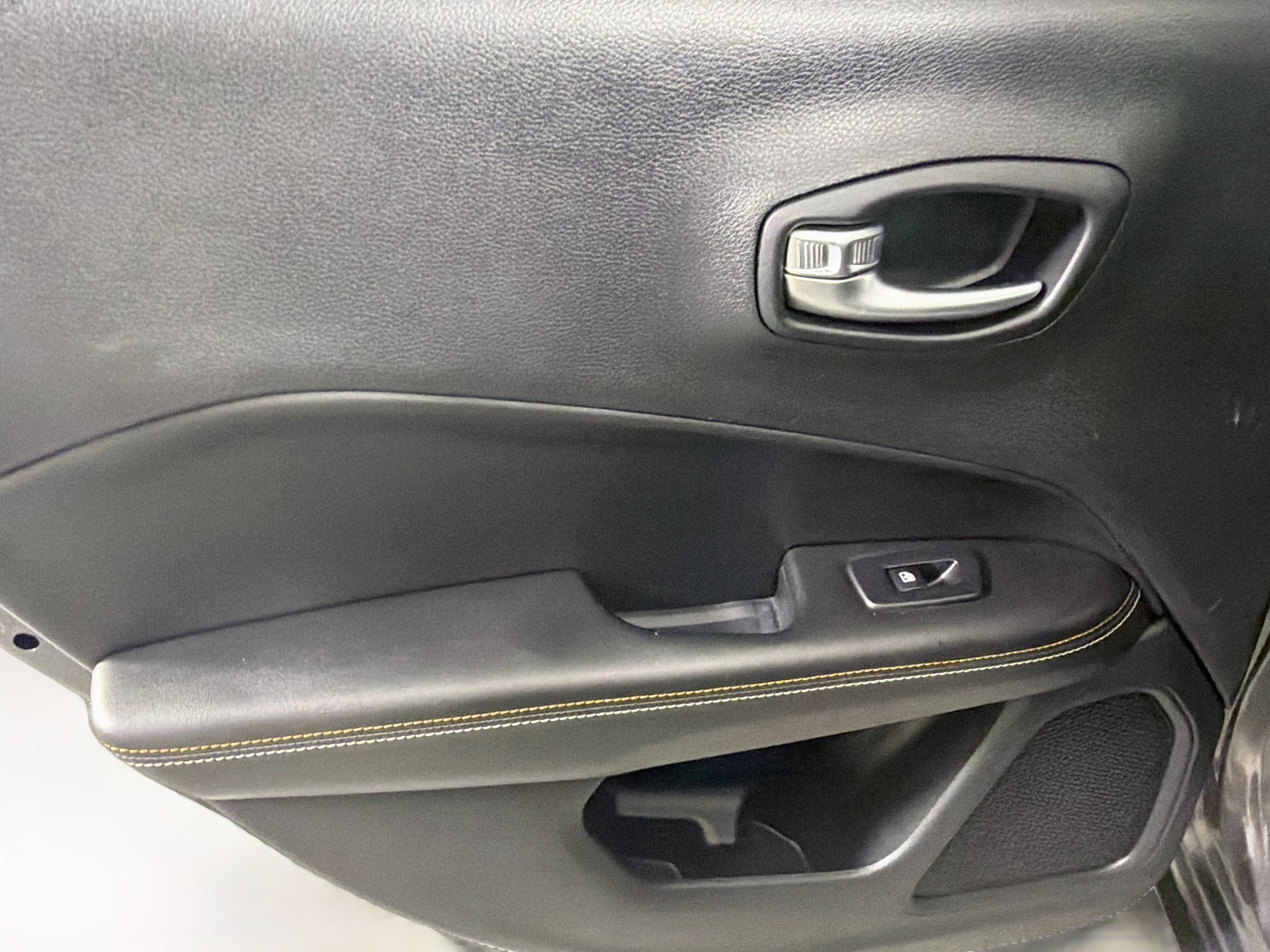 Used 2019 Jeep Compass Sport w/ Tech Group FWD image 24