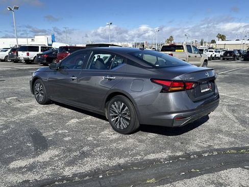Used 2023 Nissan Altima 2.5 SV image 25