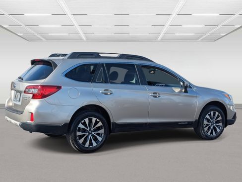 Used 2015 Subaru Outback 3.6R Limited image 5