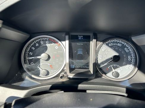 Used 2023 Toyota Tacoma TRD Off-Road image 14