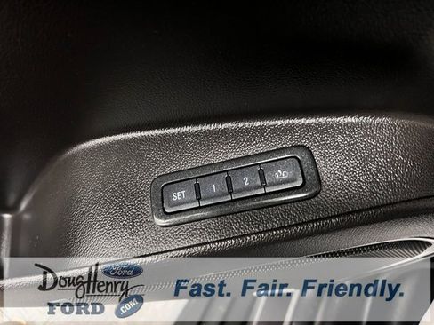 Used 2017 Chevrolet Suburban LT image 25