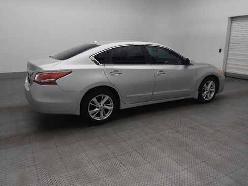 Used 2015 Nissan Altima 2.5 SV w/ Convenience Package FWD image 10