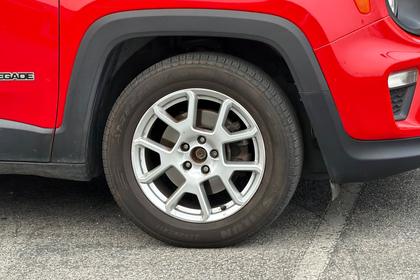 Used 2021 Jeep Renegade Latitude FWD image 36