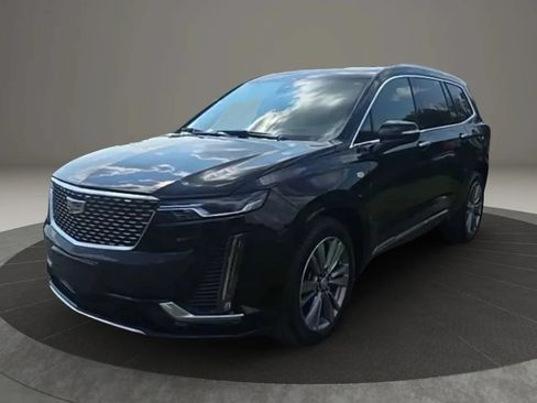 Used 2023 Cadillac XT6 Premium Luxury w/ Technology Package AWD/4WD image 3