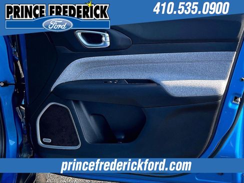 Used 2024 Jeep Compass Latitude w/ Sun and Sound Group image 23