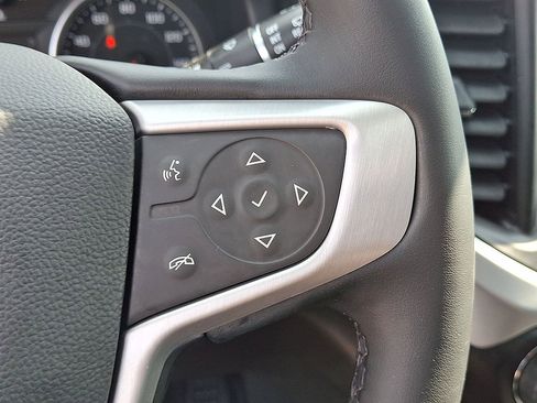 Used 2023 GMC Acadia SLT w/ Preferred Package AWD/4WD image 18