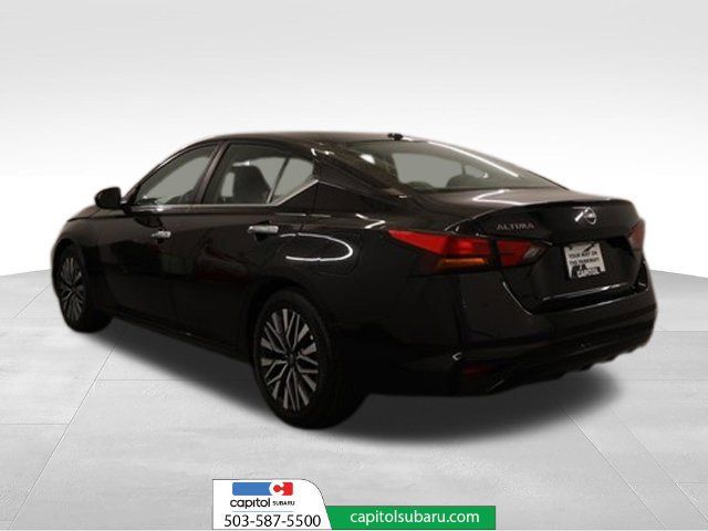 Used 2025 Nissan Altima 2.5 SV FWD image 5
