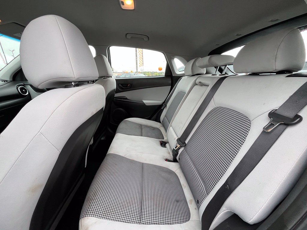 Used 2023 Hyundai Kona SE w/ Cargo Package FWD image 28