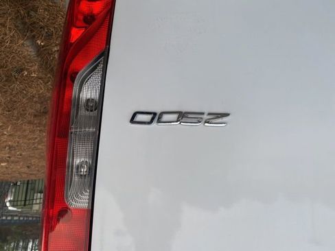 Used 2021 Mercedes-Benz Sprinter 2500 image 12