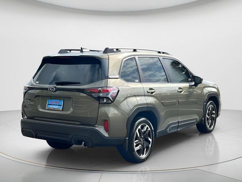 Used 2025 Subaru Forester Limited w/ Popular Package #2 AWD/4WD image 10