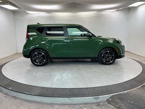 Used 2023 Kia Soul EX image 7