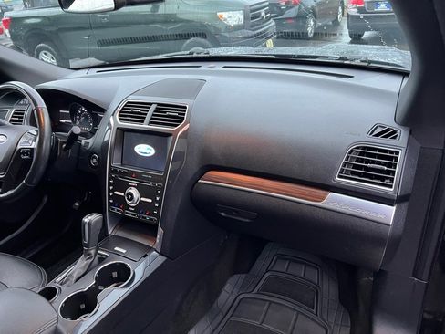 Used 2017 Ford Explorer Limited w/ Equipment Group 301A image 26