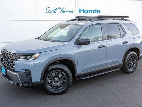 New 2026 Honda Pilot TrailSport image 2