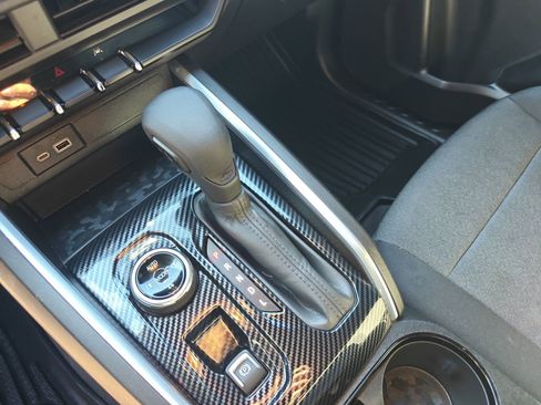 Used 2024 Chevrolet Colorado Trail Boss w/ Technology Package image 23