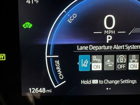 Used 2025 Toyota Camry SE image 24