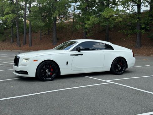 Used 2017 Rolls-Royce Wraith RWD image 5