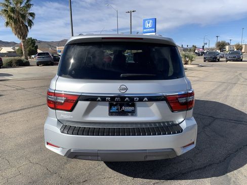 Used 2023 Nissan Armada SV image 8