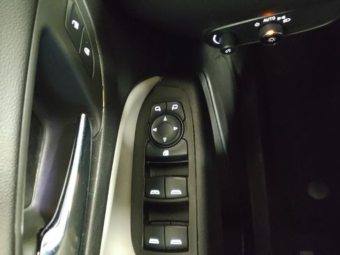 Used 2024 Chevrolet Equinox LS w/ LS Convenience Package image 27