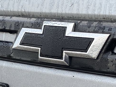 Used 2023 Chevrolet Suburban RST w/ Luxury Package image 4