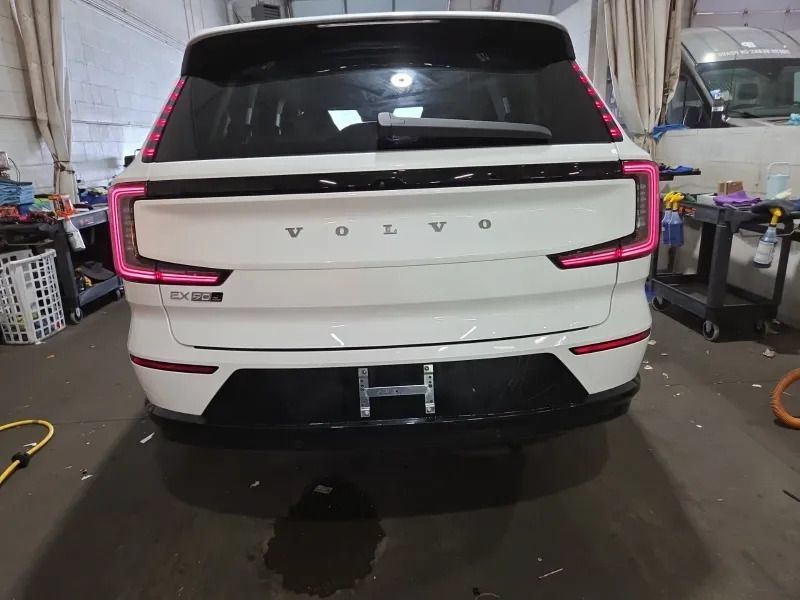 Used 2025 Volvo EX90 Ultra AWD/4WD image 5