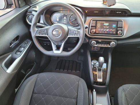 Certified 2020 Nissan Kicks SV image 13