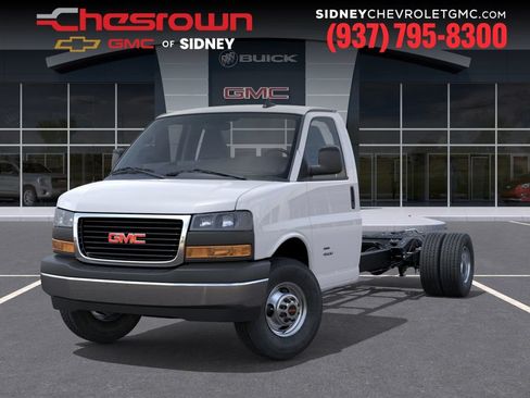 New 2026 GMC Savana 3500 Extended w/ Power Convenience Package RWD image 6