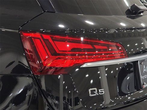 Certified 2023 Audi Q5 2.0T Premium Plus w/ Premium Plus Package image 32