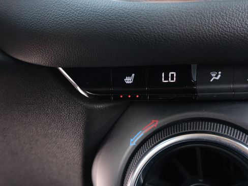 Used 2025 Chevrolet Blazer LT AWD/4WD image 22