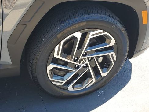 Used 2025 Hyundai Tucson Limited AWD/4WD image 6