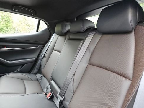 New 2026 MAZDA MAZDA3 Hatchback w/Premium Plus Pkg image 23