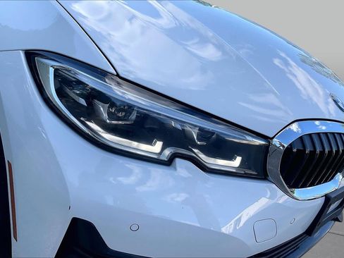 Used 2019 BMW 330i xDrive Sedan w/ Premium Package AWD/4WD image 26