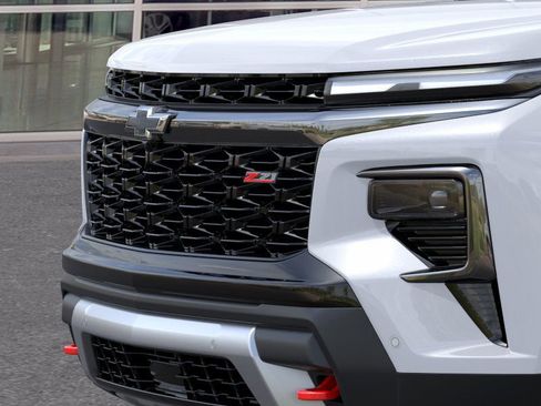 New 2026 Chevrolet Traverse Z71 w/ Enhanced Driving Package AWD/4WD image 13