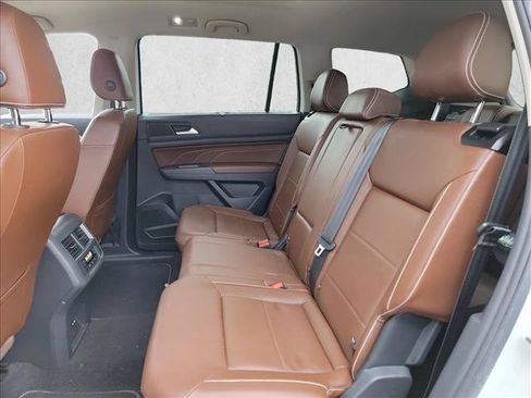 Used 2023 Volkswagen Atlas SE w/ Panoramic Sunroof Package FWD image 14